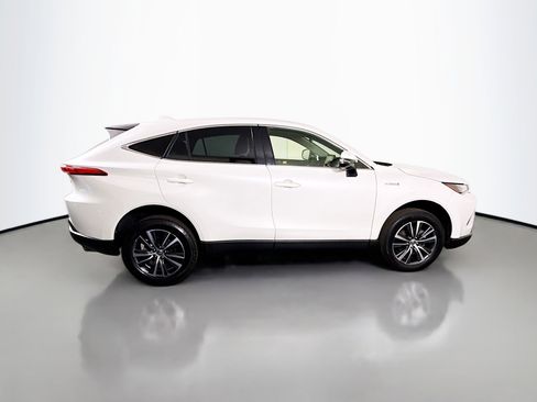 Used 2021 Toyota Venza LE AWD/4WD image 11
