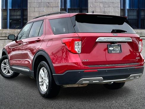 Certified 2022 Ford Explorer XLT w/ Equipment Group 202A image 10