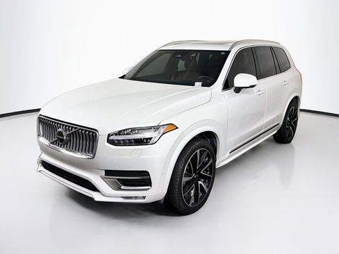Used 2023 Volvo XC90 B5 Plus w/ Protection Package Premier AWD/4WD image 3