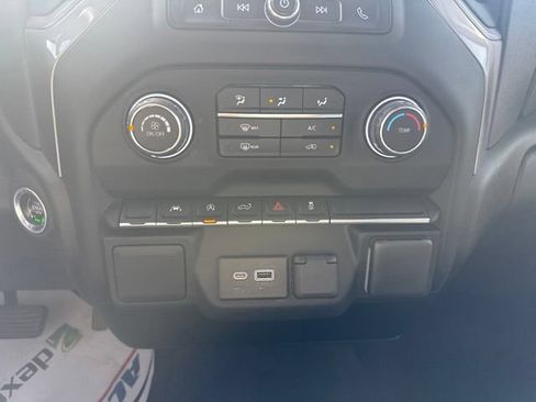 Used 2023 Chevrolet Silverado 1500 Custom AWD/4WD image 21