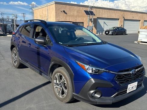 Used 2025 Subaru Crosstrek 2.5i Premium AWD/4WD image 3