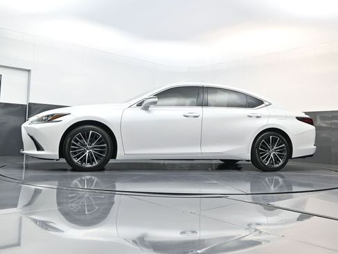 Used 2023 Lexus ES 350 w/ Premium Package image 19