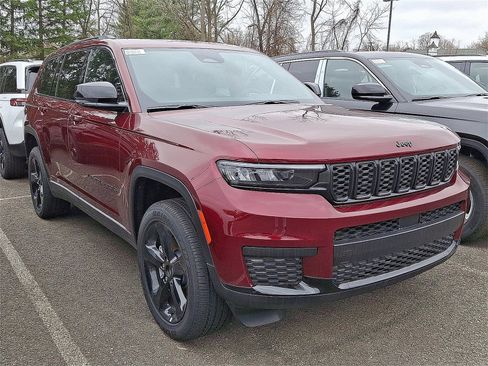 New 2025 Jeep Grand Cherokee L Altitude image 3