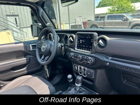 Used 2023 Jeep Wrangler Unlimited w/ Sun & Screen Package AWD/4WD image 46