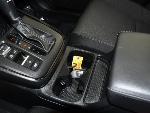 Certified 2023 Honda CR-V EX image 31