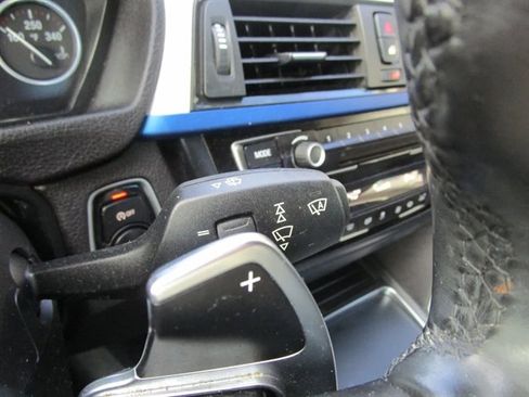 Used 2017 BMW 430i xDrive Convertible image 27