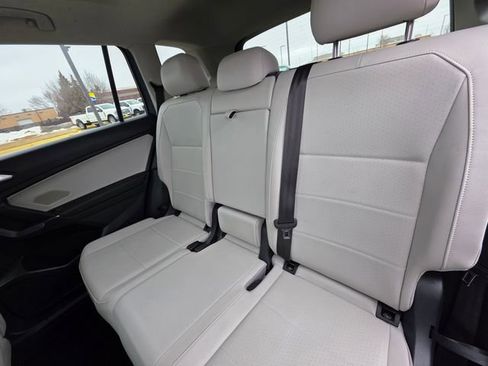 Used 2020 Volkswagen Tiguan SE w/ Panoramic Sunroof Package image 14