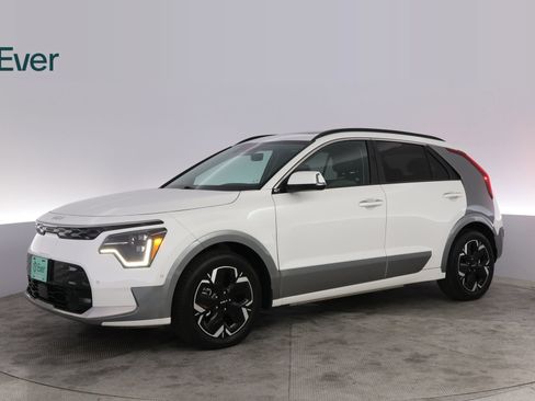 Used 2024 Kia Niro Wave w/ Wave Preserve Package FWD image 18