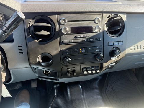 Used 2012 Ford F550 4x4 Crew Cab Super Duty w/ PWR Equipment Group image 15