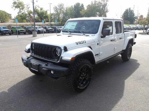 New 2025 Jeep Gladiator Willys image 4