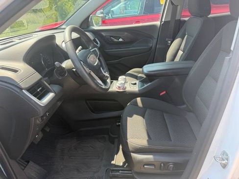 Used 2023 GMC Terrain SLE w/ Driver Convenience Package AWD/4WD image 4