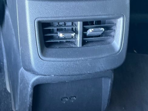 Used 2024 Chevrolet Equinox EV LT FWD image 38