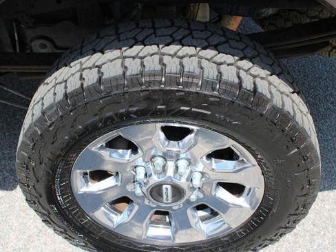 Used 2017 Ford F250 Lariat w/ Lariat Ultimate Package image 13