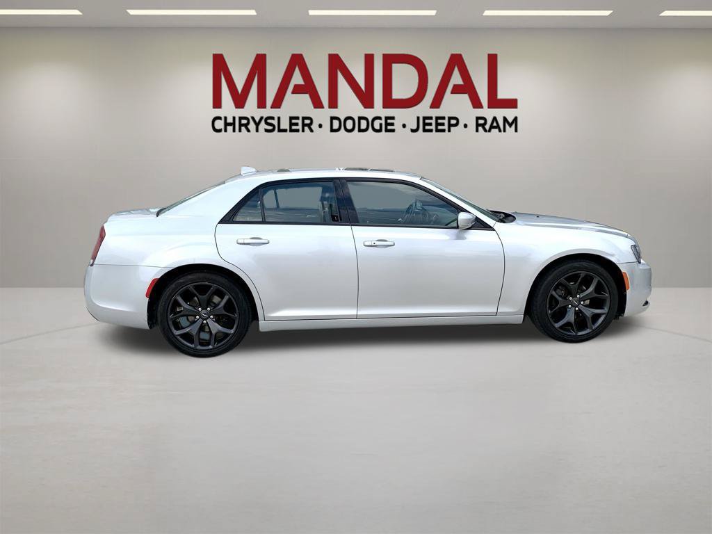 Used 2021 Chrysler 300 S RWD image 5