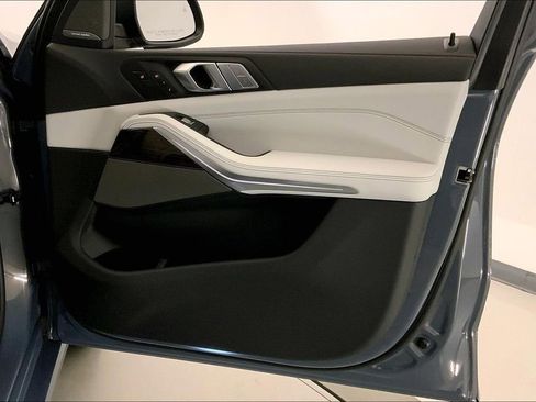 Certified 2026 BMW X7 xDrive40i image 25