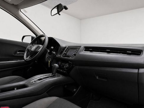 Used 2019 Honda HR-V LX image 35