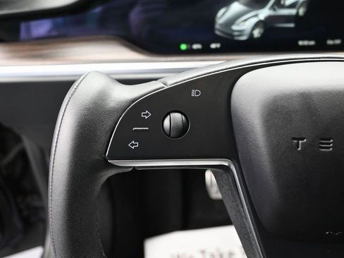 Used 2022 Tesla Model S image 17