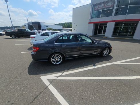 Used 2013 Mercedes-Benz C 250 Sedan image 2