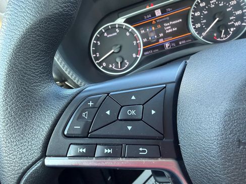 Used 2024 Nissan Sentra SV FWD image 14