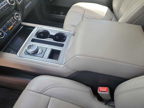 Used 2019 Ford Expedition XLT w/ Equipment Group 202A image 32