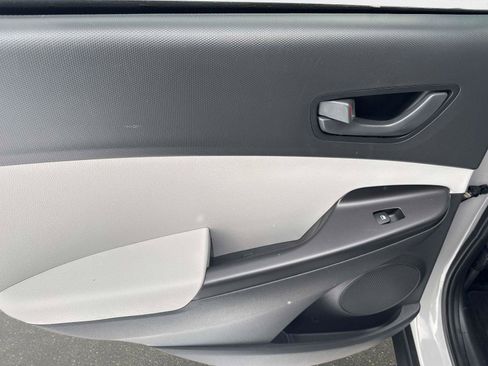 Certified 2023 Hyundai Kona SEL w/ Cargo Package image 11