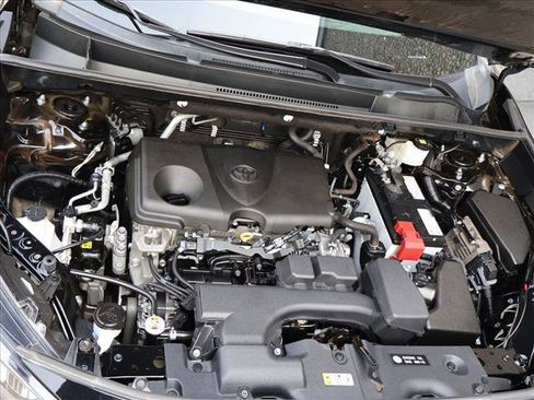 Used 2022 Toyota RAV4 LE AWD/4WD image 24