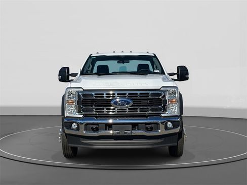 New 2025 Ford F550 2WD Regular Cab Super Duty image 3