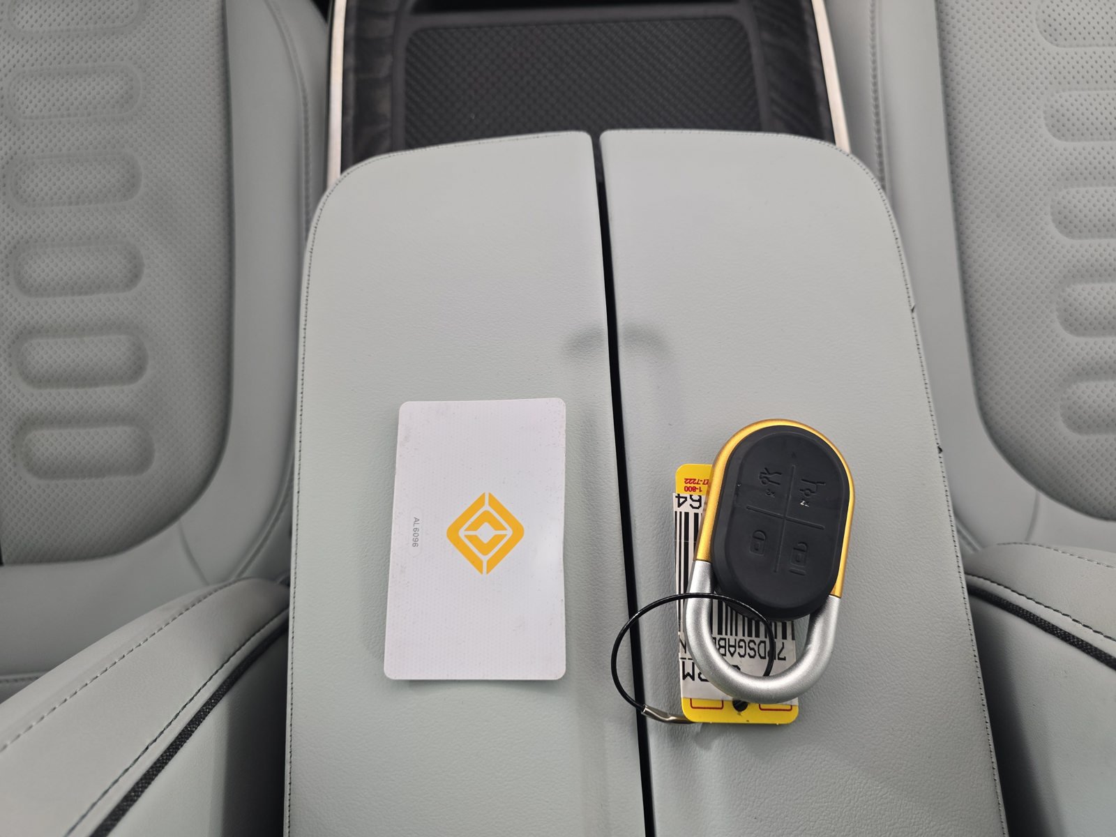 Used 2023 Rivian R1S Launch Edition Quad AWD/4WD image 31
