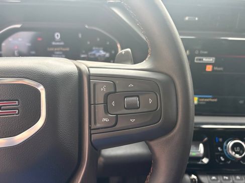 Used 2024 GMC Sierra 1500 AT4 w/ AT4 Premium Package AWD/4WD image 18