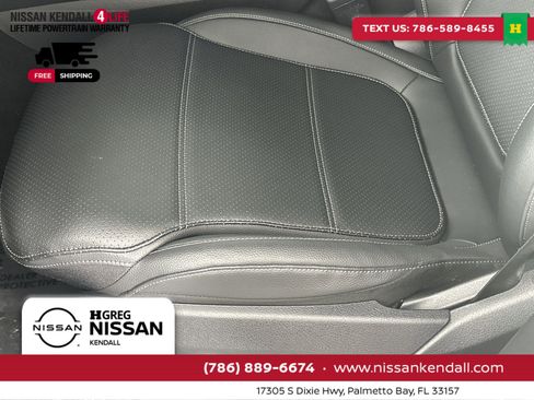 Used 2025 Mercedes-Benz GLC 300 image 17