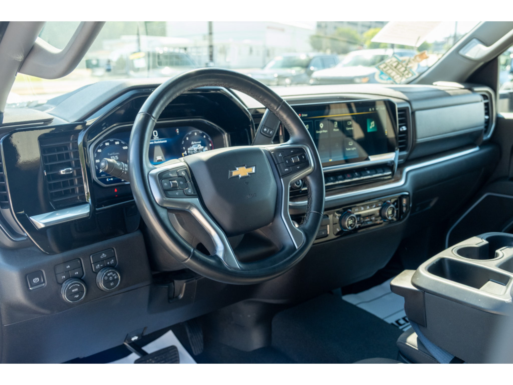 Used 2025 Chevrolet Silverado 2500 LT w/ Convenience Package AWD/4WD image 11