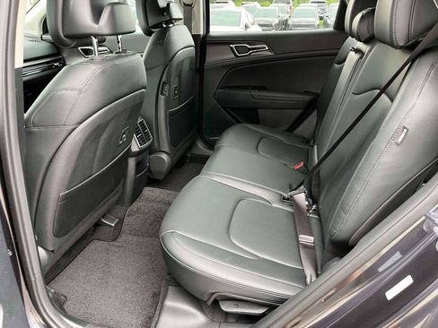 Certified 2026 Kia Sportage SX FWD image 7