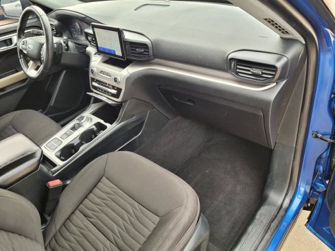 Used 2020 Ford Explorer XLT RWD image 9