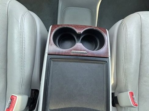 Used 2013 Toyota Sienna XLE image 22