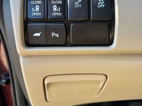 Used 2012 Honda Odyssey Touring Elite image 14