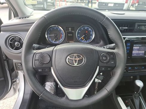 Used 2017 Toyota Corolla SE image 16