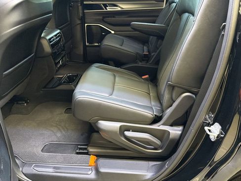 New 2026 Jeep Grand Wagoneer Limited AWD/4WD image 19