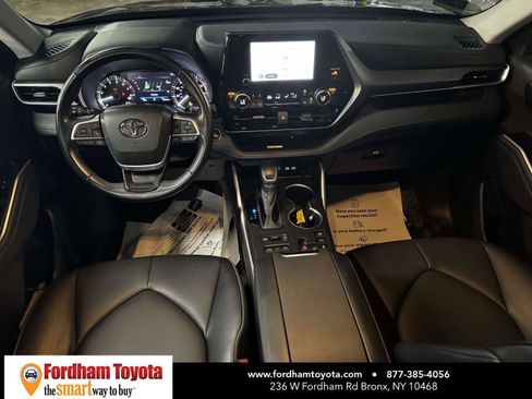 Used 2023 Toyota Highlander XLE AWD/4WD image 13