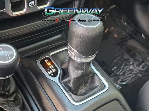 Used 2023 Jeep Gladiator Sport AWD/4WD image 20