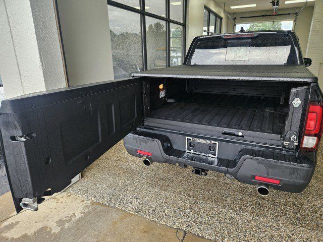 Used 2025 Honda Ridgeline RTL image 11