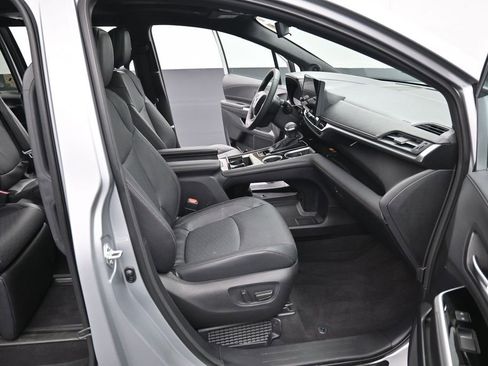 Certified 2025 Toyota Sienna Limited AWD/4WD image 39