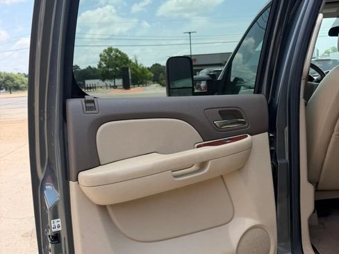 Used 2011 Chevrolet Silverado 3500 LTZ w/ LTZ Plus Package AWD/4WD image 7