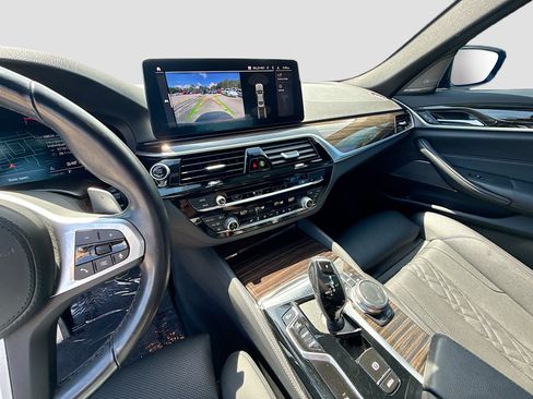 Used 2023 BMW 530i w/ M Sport Package RWD image 27