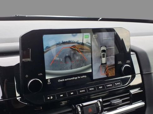 Used 2024 Nissan Pathfinder SL image 26