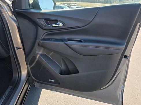 Used 2018 Chevrolet Equinox Premier image 21