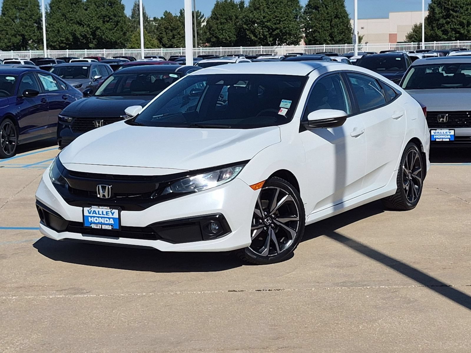 Used 2019 Honda Civic Sport image 2