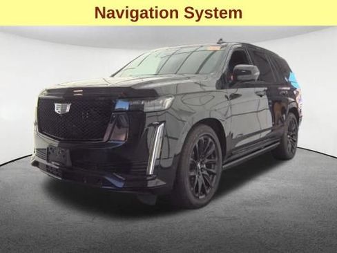 Used 2021 Cadillac Escalade Sport w/ Driver Assist Tech Package AWD/4WD image 4