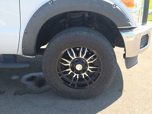 Used 2015 Ford F250 XL w/ XL Value Package AWD/4WD image 4