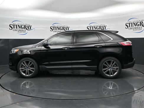Used 2021 Ford Edge Titanium FWD image 4
