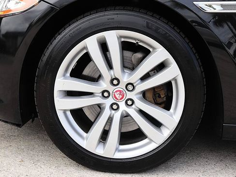 Used 2015 Jaguar XJ L Portfolio RWD image 59